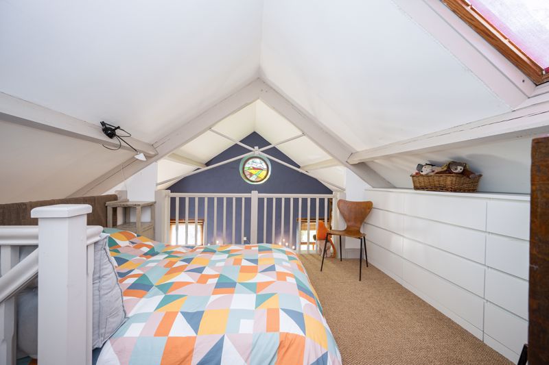 Bedroom- click for photo gallery